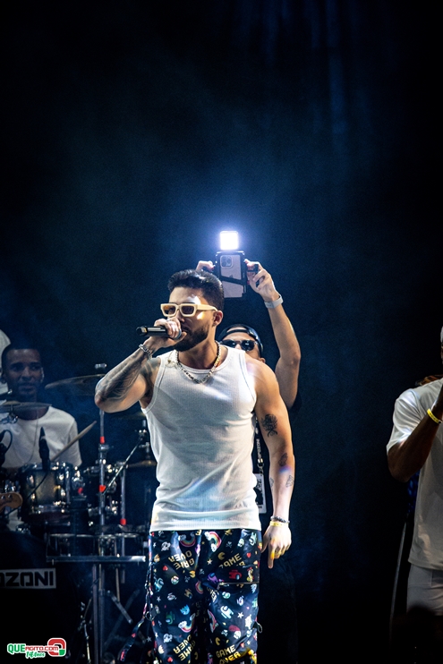 PAPAZONI 03-07-24 (90) Papazoni explodiu! Em plena quarta-feira mais de 5 mil pessoas no show da banda em Porto Seguro 84