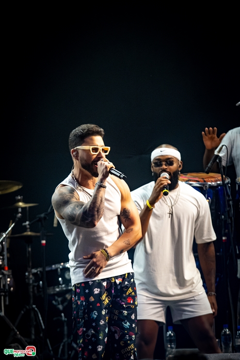 PAPAZONI 03-07-24 (93) Papazoni explodiu! Em plena quarta-feira mais de 5 mil pessoas no show da banda em Porto Seguro 87