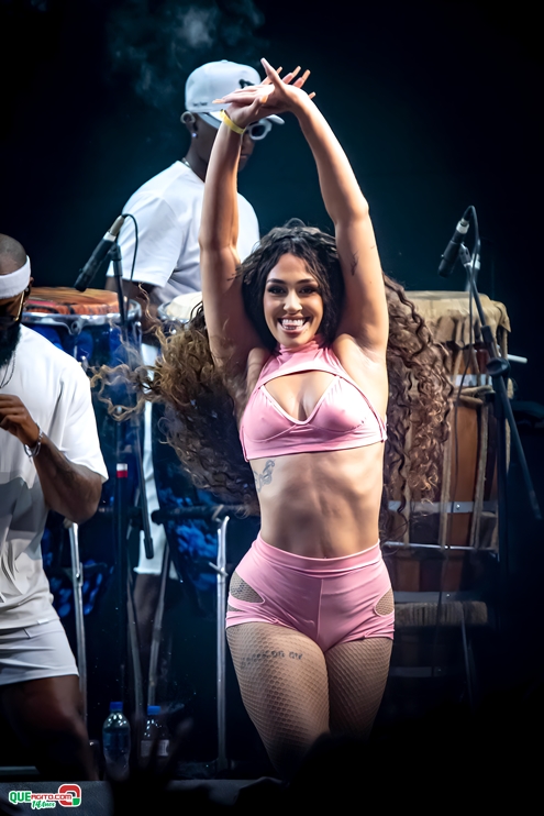 PAPAZONI 03-07-24 (97) Papazoni explodiu! Em plena quarta-feira mais de 5 mil pessoas no show da banda em Porto Seguro 91