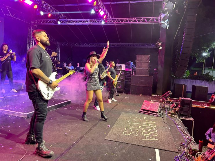 FECHOU COM CHAVE DE OURO: Segundo dia de Vila do Forró no Centauro reúne milhares de pessoas nos shows de Netto Brito, Silfarley e Larissa Gomes 43