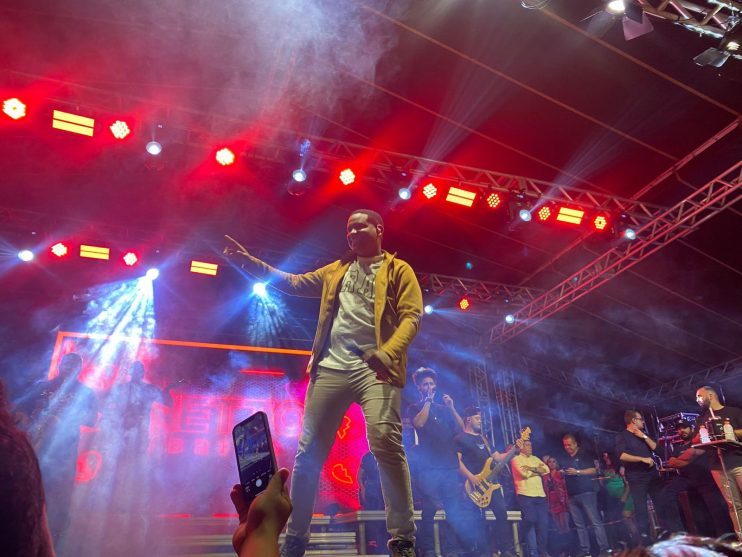 FECHOU COM CHAVE DE OURO: Segundo dia de Vila do Forró no Centauro reúne milhares de pessoas nos shows de Netto Brito, Silfarley e Larissa Gomes 28