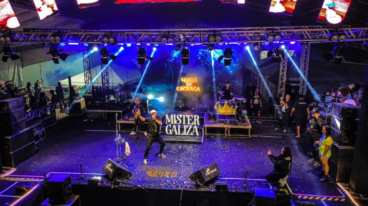 FECHOU COM CHAVE DE OURO: Segundo dia de Vila do Forró no Centauro reúne milhares de pessoas nos shows de Netto Brito, Silfarley e Larissa Gomes 23