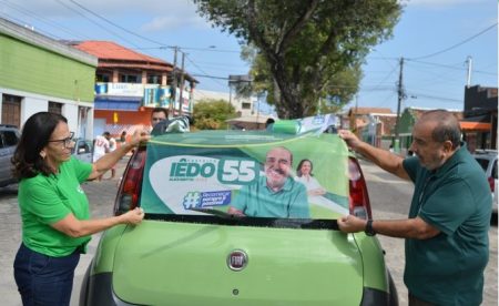 Grande Sucesso do Adesivaço em Belmonte: Juventude Lidera Movimento Popular em Apoio a Iêdo Elias e Alice Britto 10