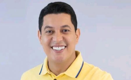 Rafael Gandhi é eleito prefeito de Guaratinga com 7.073 votos 9