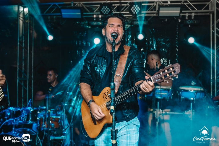 Show de Norberto Curvêllo contagia público na Casa Trancoso durante o Forró Exclusive 108