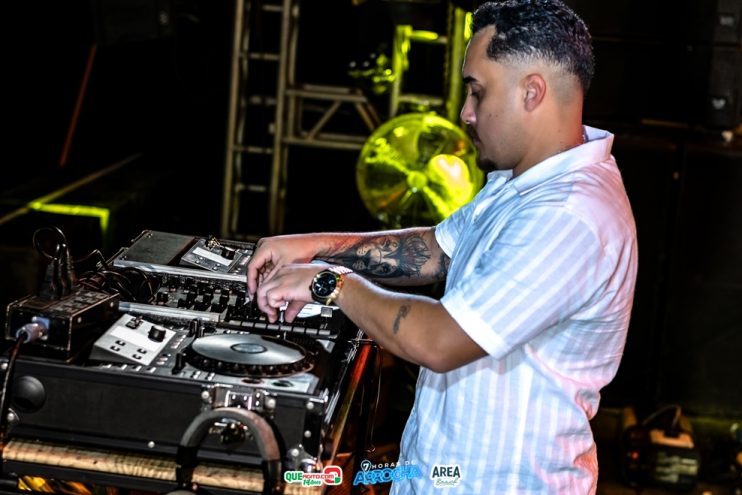 Tayrone e Larissa Gomes encantam público nas 07 Horas de Arrocha da Cabana Area Beach 622