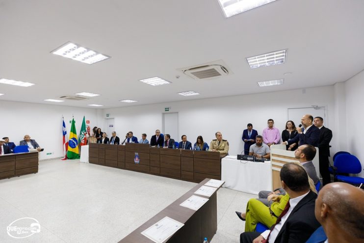 WhatsApp Image 2024-12-17 at 18.27.31 Robério Oliveira e Pastor Bené são diplomados em Eunápolis: "O trabalho está de volta e começa agora", declara prefeito 104