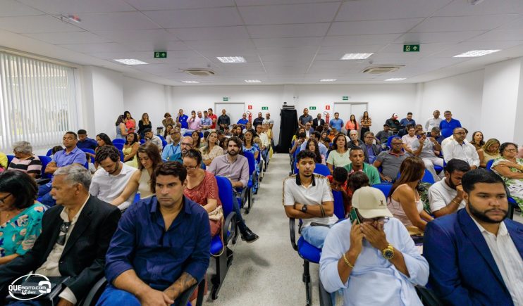 WhatsApp Image 2024-12-17 at 18.27.32 (2) Robério Oliveira e Pastor Bené são diplomados em Eunápolis: "O trabalho está de volta e começa agora", declara prefeito 106