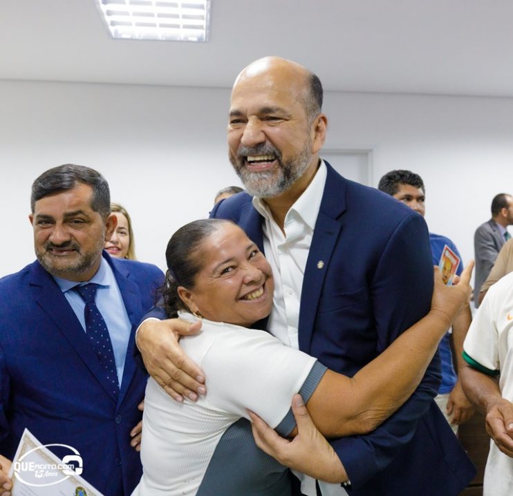 WhatsApp Image 2024-12-17 at 18.27.33 Robério Oliveira e Pastor Bené são diplomados em Eunápolis: "O trabalho está de volta e começa agora", declara prefeito 115