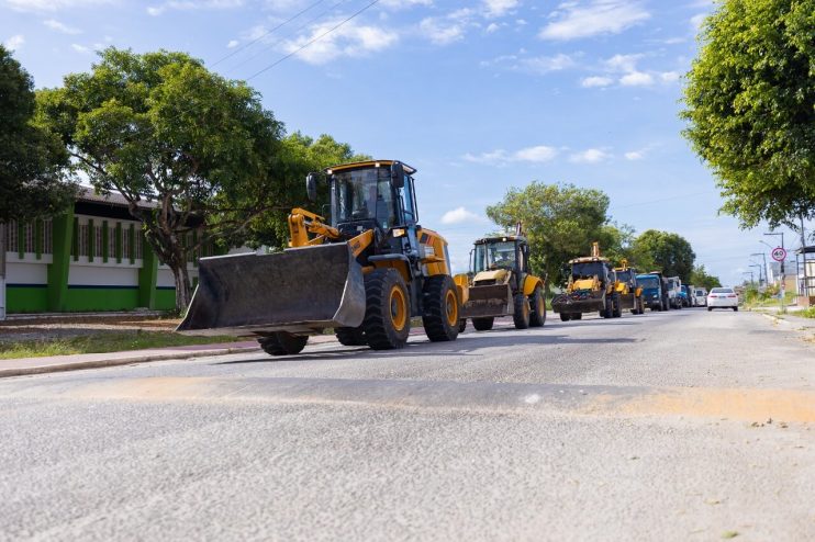 Nova gestão: grande ação de recolhimento de entulhos marca o início da regularização dos serviços de limpeza em Eunápolis 12