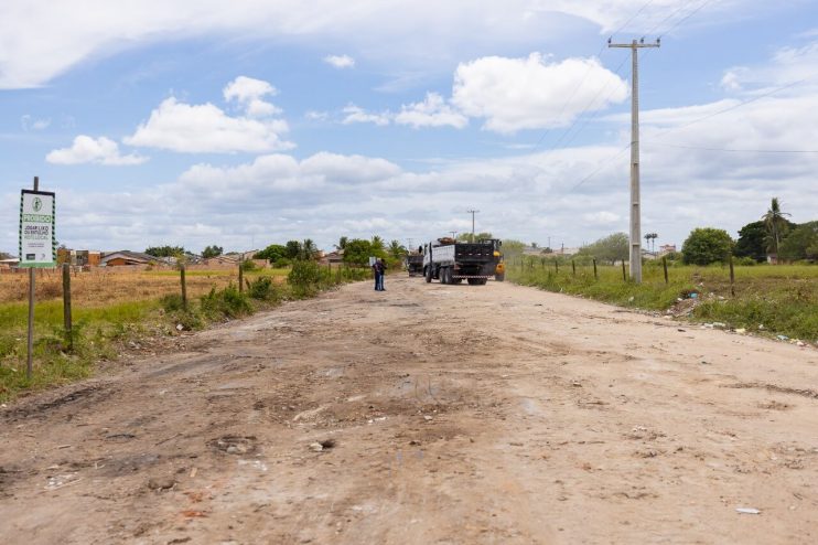 Nova gestão: grande ação de recolhimento de entulhos marca o início da regularização dos serviços de limpeza em Eunápolis 22