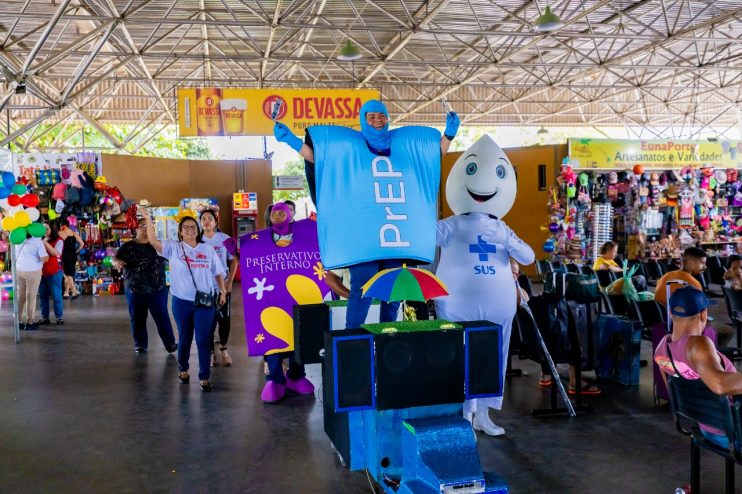 Carnaval Bem Me Quero: Ação da Saúde levou prevenção e conscientização ao Terminal Rodoviário de Eunápolis 14