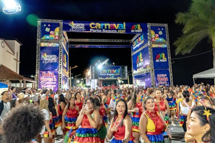 Sextou com muita folia nos corredores turísticos de Porto Seguro, Arraial d’Ajuda e Trancoso 21