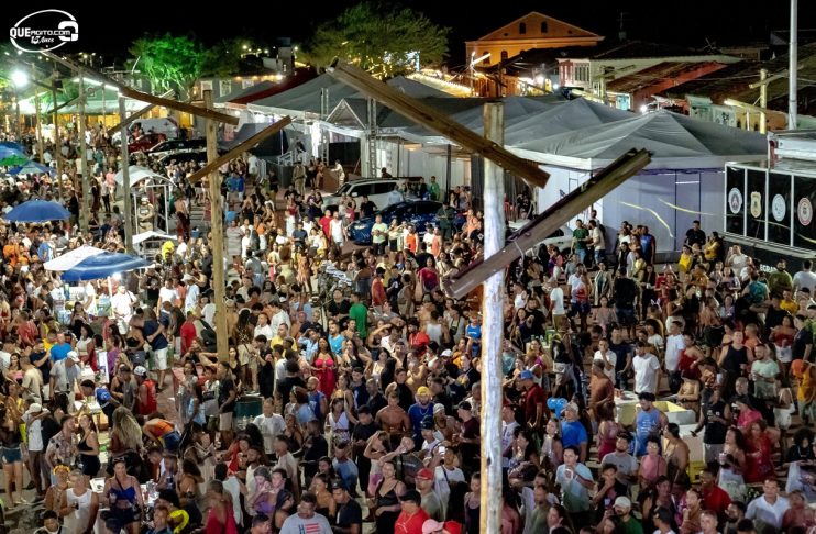 Sextou com muita folia nos corredores turísticos de Porto Seguro, Arraial d’Ajuda e Trancoso 28