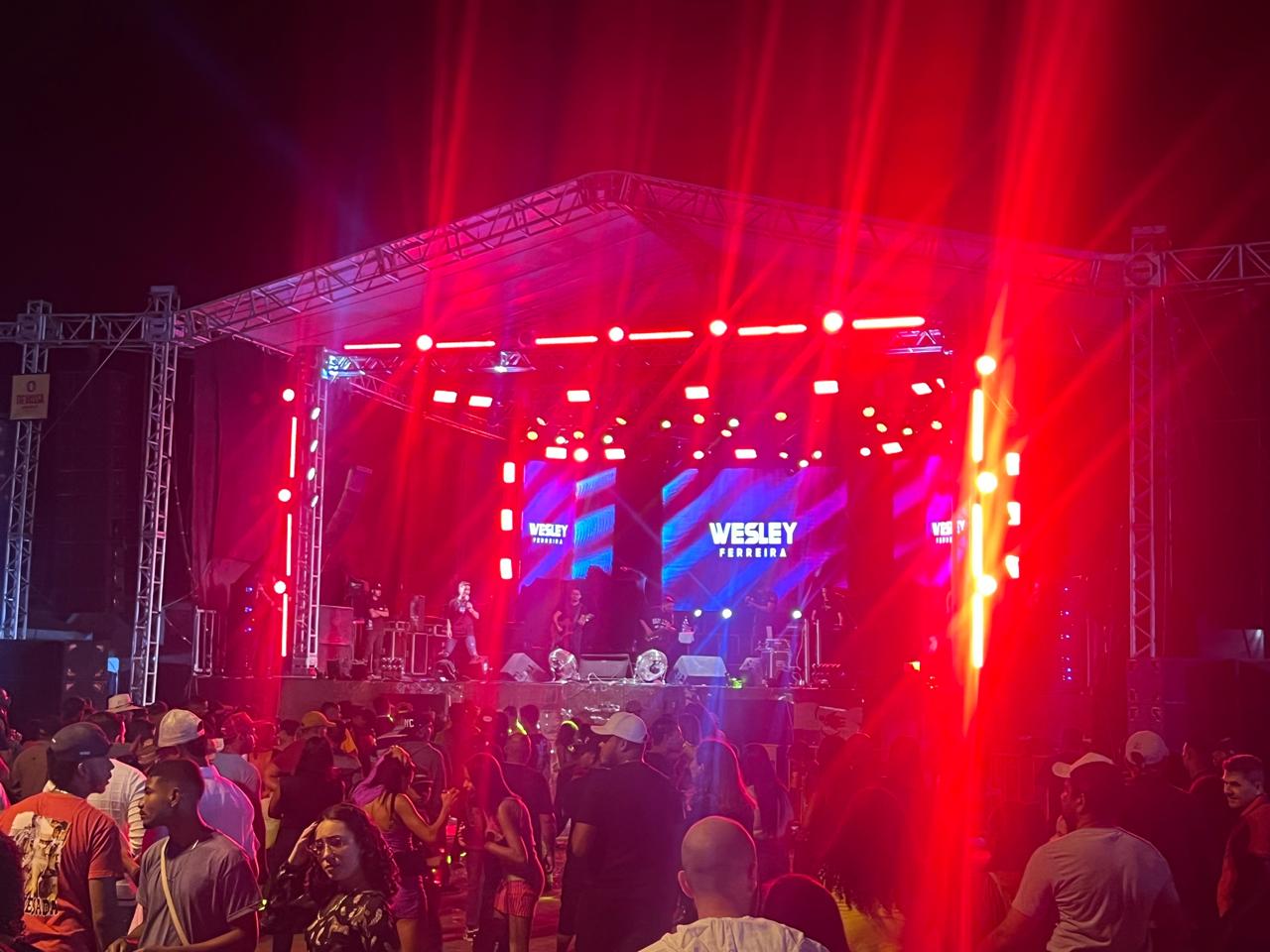 Exponhém 2024: Grandes nomes se apresentaram e fizeram do evento um grande sucesso 6