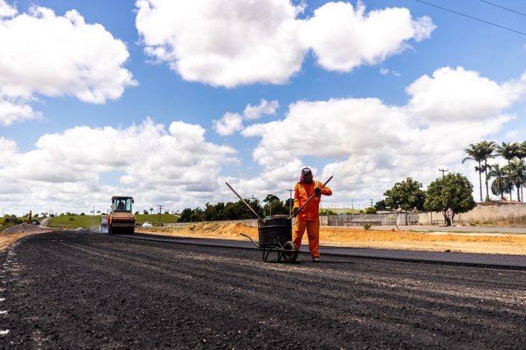 Obra do trevo da Policlínica avança com pavimentação e infraestrutura de qualidade 13