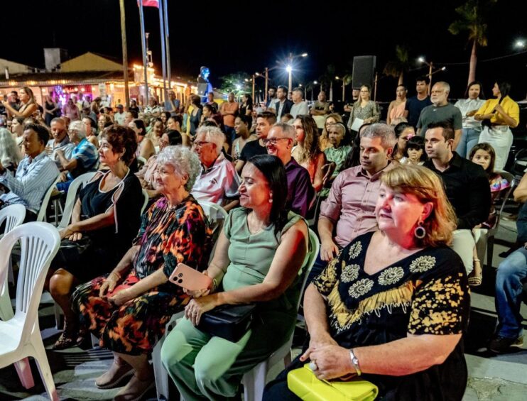 PERSONALIDADE: Raimundo Costa é homenageado com monumento em praça que leva seu nome 12