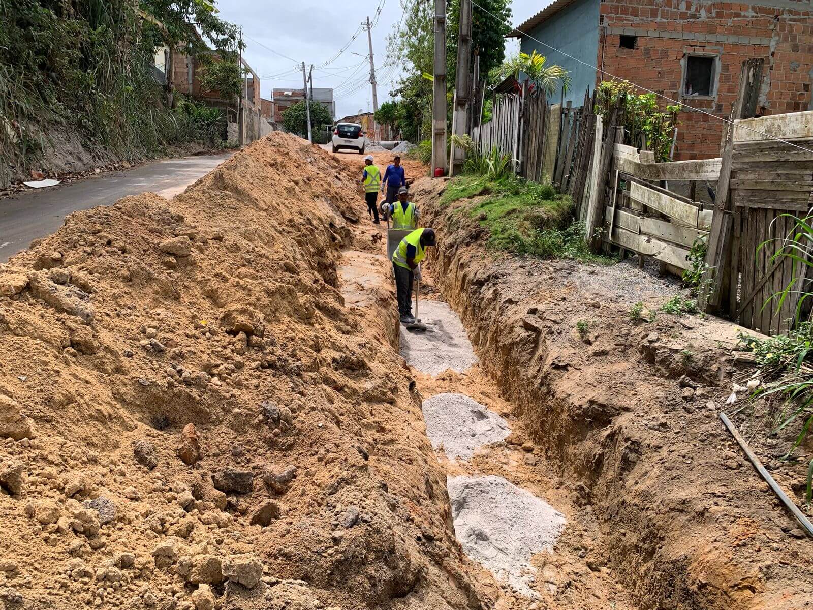 Obras por toda cidade: Prefeitura realiza recuperação da ladeira do Alecrim, em Eunápolis 5