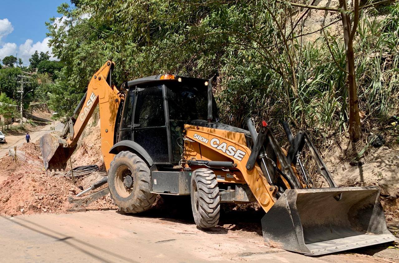 Obras por toda cidade: Prefeitura realiza recuperação da ladeira do Alecrim, em Eunápolis 7