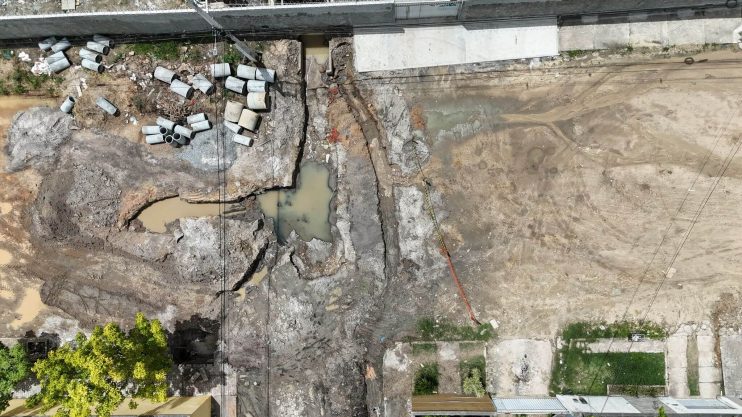 Prefeitura de Eunápolis realiza grande obra de drenagem na Rua África, no Dinah Borges 9