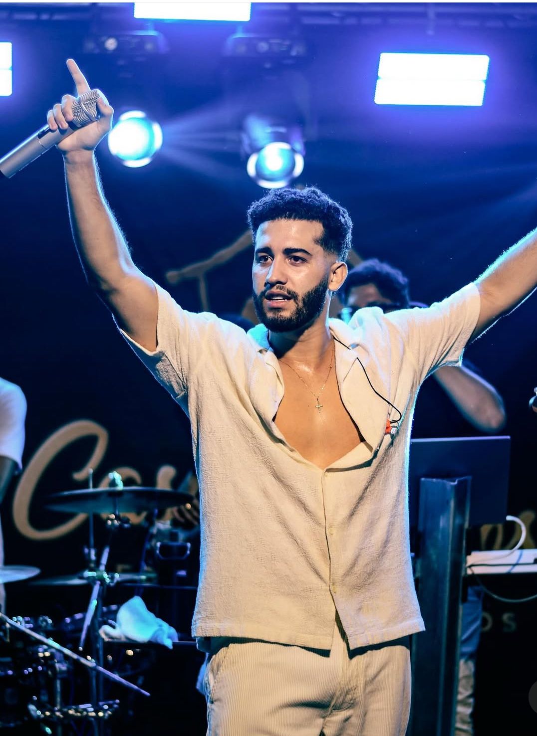 Cantor Gui de Paula grava novo álbum no Eco Bahia Hotel 28