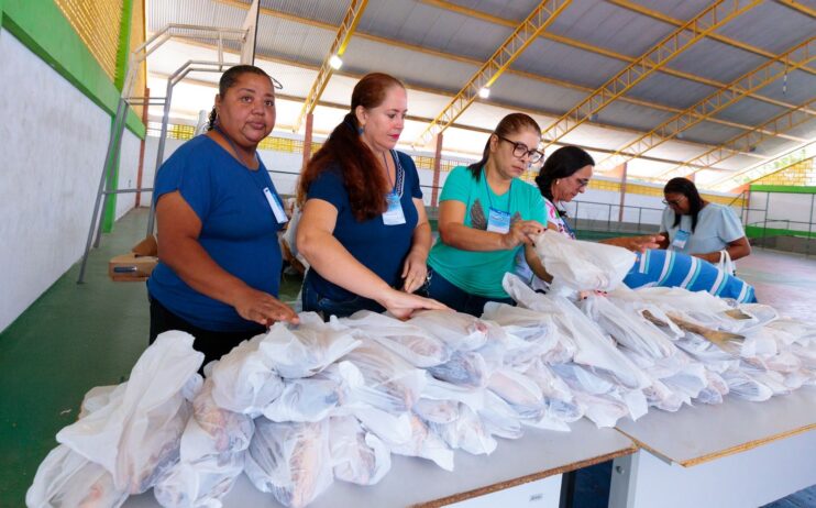 Prefeitura de Eunápolis distribui 20 toneladas de peixe para famílias em situação de vulnerabilidade 13