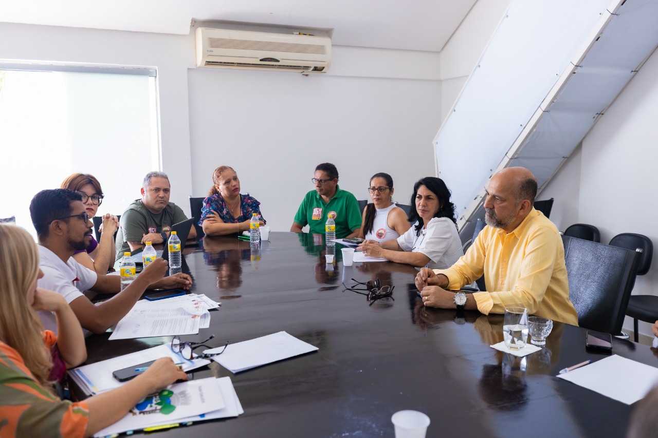 Prefeito Robério propõe aumento de 13,25% para servidores do quadro geral do município 5