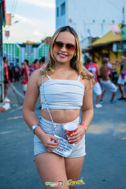 Milhares de foliões se divertiram no desfile do Bloco Bramura na Micareta de Pau Brasil 2025 131
