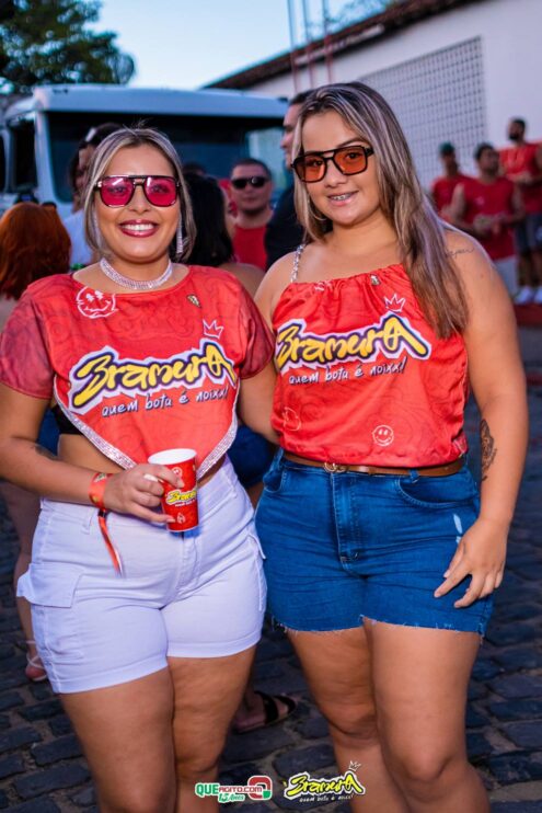 Milhares de foliões se divertiram no desfile do Bloco Bramura na Micareta de Pau Brasil 2025 215