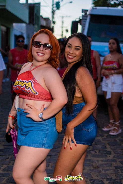Milhares de foliões se divertiram no desfile do Bloco Bramura na Micareta de Pau Brasil 2025 233