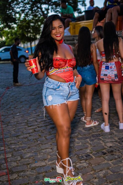 Milhares de foliões se divertiram no desfile do Bloco Bramura na Micareta de Pau Brasil 2025 254