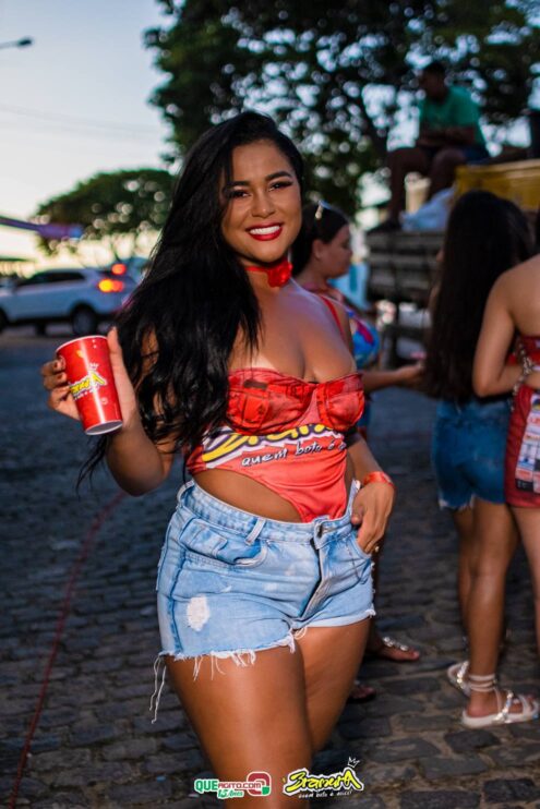 Milhares de foliões se divertiram no desfile do Bloco Bramura na Micareta de Pau Brasil 2025 256