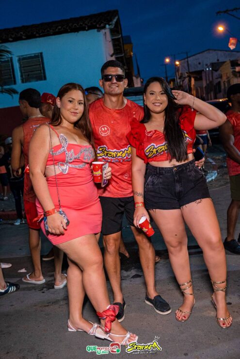 Milhares de foliões se divertiram no desfile do Bloco Bramura na Micareta de Pau Brasil 2025 270