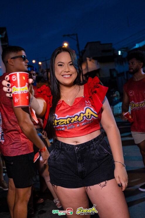 Milhares de foliões se divertiram no desfile do Bloco Bramura na Micareta de Pau Brasil 2025 275