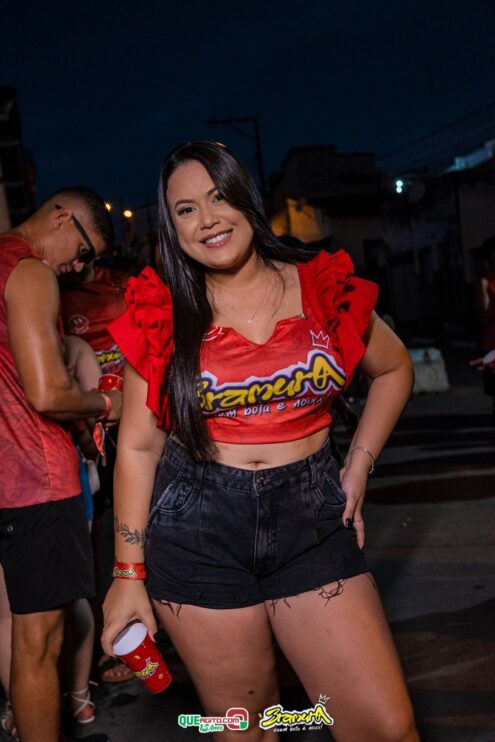 Milhares de foliões se divertiram no desfile do Bloco Bramura na Micareta de Pau Brasil 2025 279