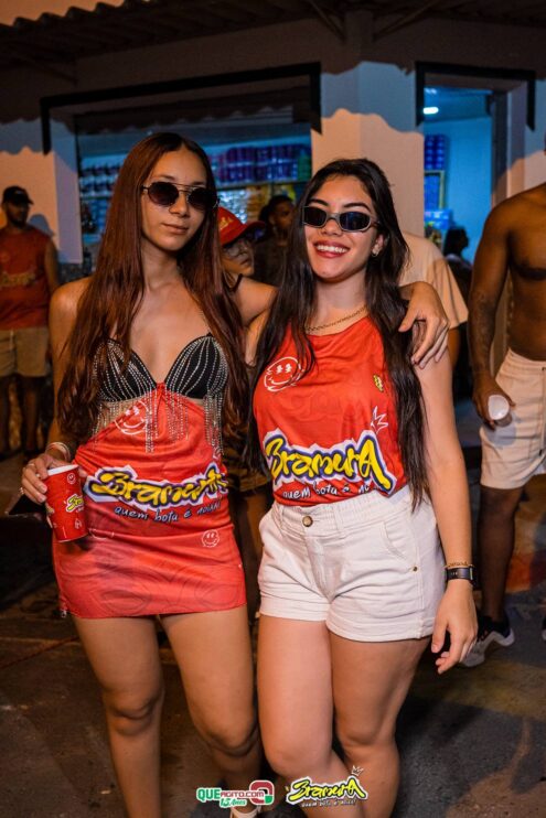 Milhares de foliões se divertiram no desfile do Bloco Bramura na Micareta de Pau Brasil 2025 300