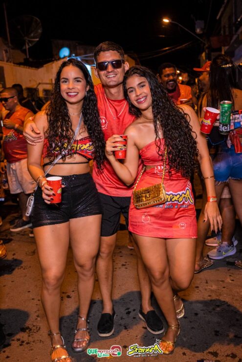 Milhares de foliões se divertiram no desfile do Bloco Bramura na Micareta de Pau Brasil 2025 385