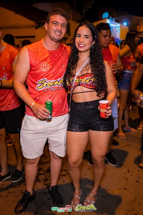 Milhares de foliões se divertiram no desfile do Bloco Bramura na Micareta de Pau Brasil 2025 390