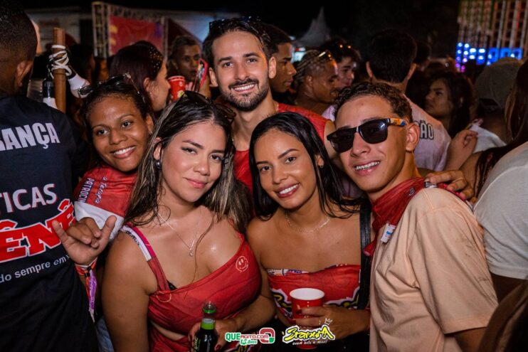 Milhares de foliões se divertiram no desfile do Bloco Bramura na Micareta de Pau Brasil 2025 530