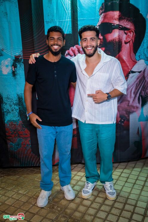 Gui de Paula brilha ao lado de artistas na gravação do álbum “Forró & Muito Mais”, no palco do Eco Bahia Hotel 40