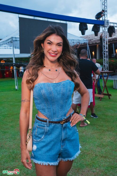 Gui de Paula brilha ao lado de artistas na gravação do álbum “Forró & Muito Mais”, no palco do Eco Bahia Hotel 85