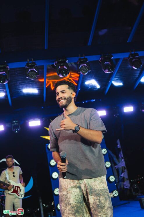 Gui de Paula brilha ao lado de artistas na gravação do álbum “Forró & Muito Mais”, no palco do Eco Bahia Hotel 197
