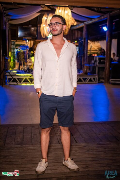 Noite de pura energia no evento Miami Beach na Cabana Área Beach em Porto Seguro 30