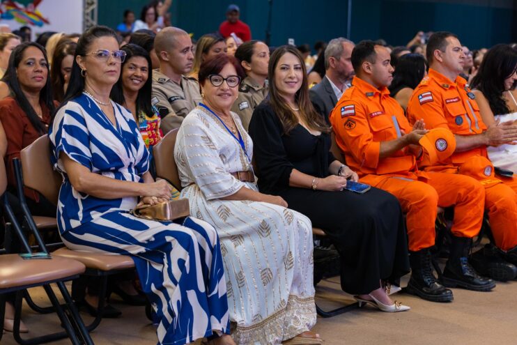 Eunápolis participa do 14º Encontro Baiano de Gestores Municipais de Assistência Social 14