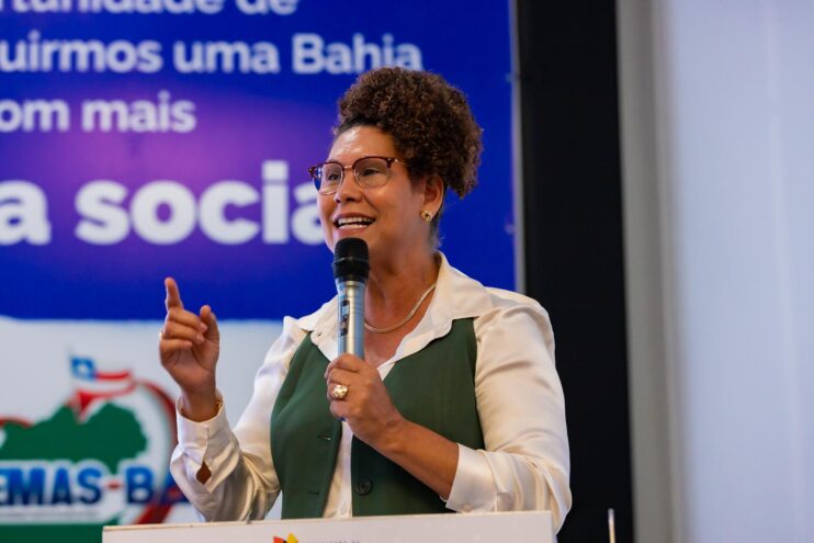 Eunápolis participa do 14º Encontro Baiano de Gestores Municipais de Assistência Social 12