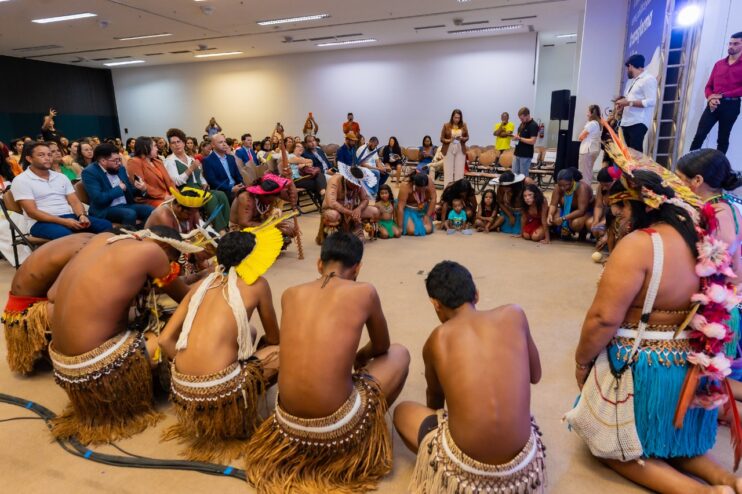 Eunápolis participa do 14º Encontro Baiano de Gestores Municipais de Assistência Social 21