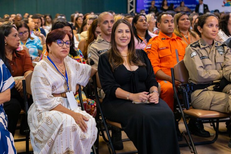Eunápolis participa do 14º Encontro Baiano de Gestores Municipais de Assistência Social 15