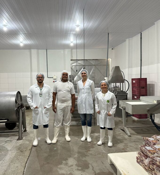 Eunápolis em Ação: frigoríficos e charcutarias da cidade passam por fiscalização técnica 8