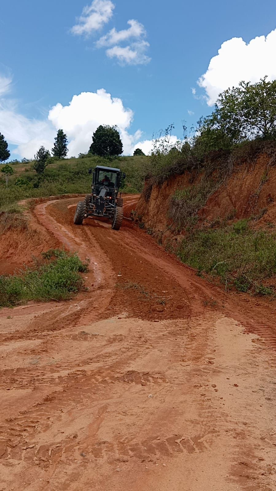 Prefeitura de Eunápolis intensifica patrolamento nas vias urbanas e rurais 7