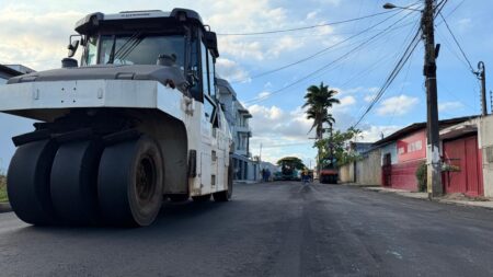 O asfalto chegou: Prefeitura avança com obras de pavimentação em Eunápolis 10